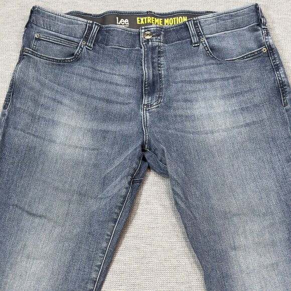 Lee Performance Mens Blue Denim Jeans Extreme Motion Straight Tapered Leg 40X30 - Picture 3 of 11